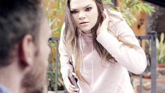 Teen tourist Athena Faris trapped in an Airbnb in Germany