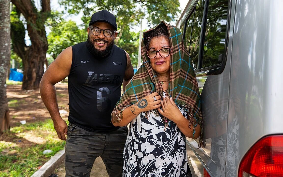 Fat Mature Gets Anal Fist Fucked in My Van