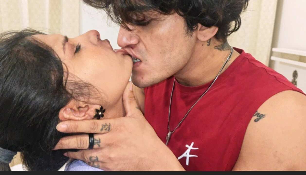 Indian Asian Desi Girlfriend Boyfriend Pornstar Tejashwini and Akash Hardcore Kising, licking and Fucking By Big Cock Videos