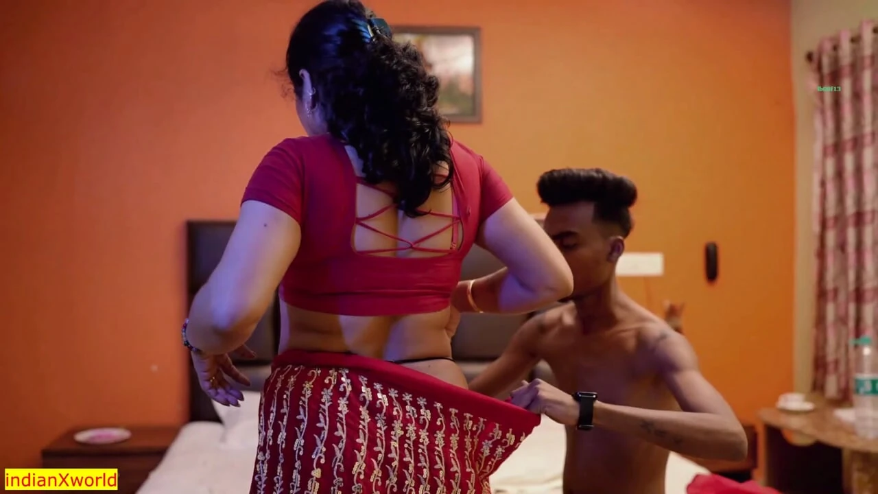 Indian Boy fuck Bengali Bhabhi at Family Event! Hindi Sex