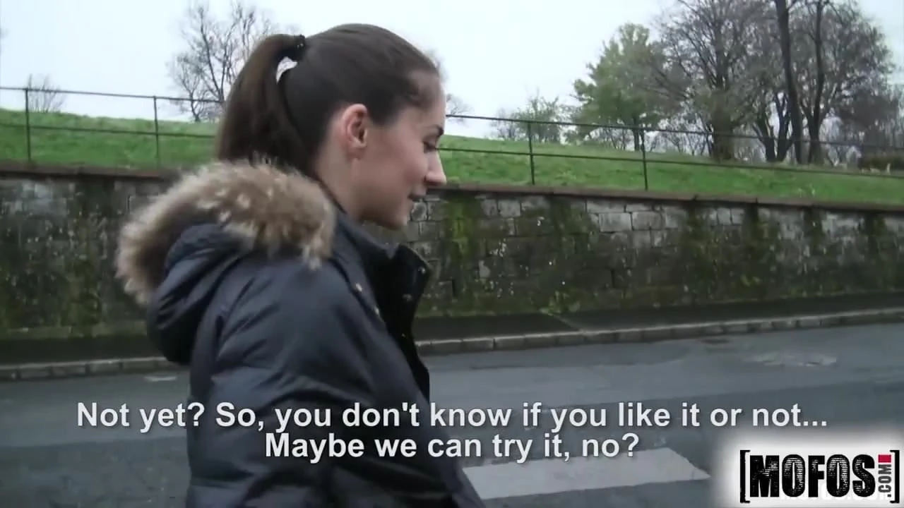 Mofos.com – Aruna Aghora – Public Pick Ups