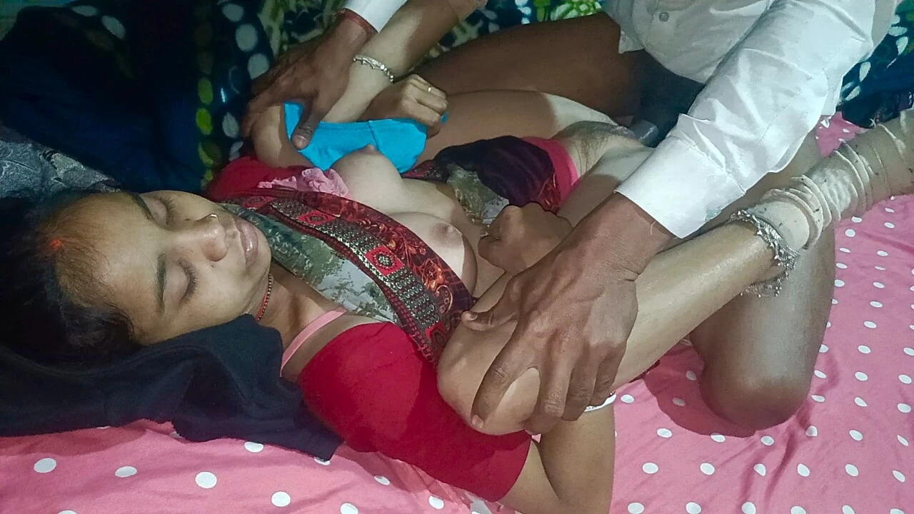 Indiansoni – First Time Sex With Stepmom , I Fucked my Stepmom and Deepthroat Eating Cum in Mouth