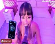 One Minute Of Ecstasy: Miiaa Moonroees Brunette Beauty Takes A Fuck Machine Deepthroat, Moaning With Delight
