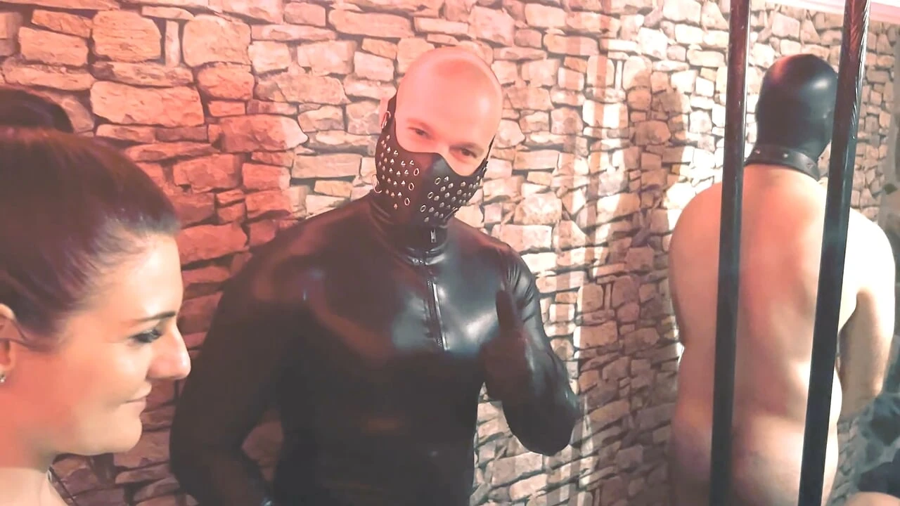 Riding crop bastinado HAREM – Mistresses and Master