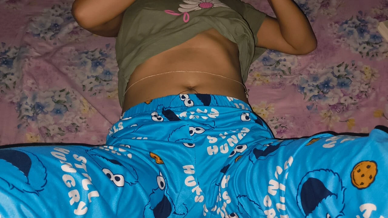 Very beatight pussy. first time having sex with me when push I penis  there a lot semen coming out . Tight pussy first time xxx