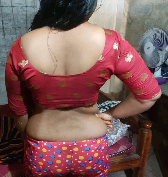 Bangladeshi Army Wife sex with servant