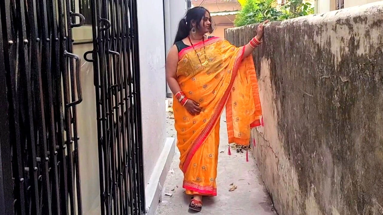 I called my friend’s wife in home and then fucked her very hard.