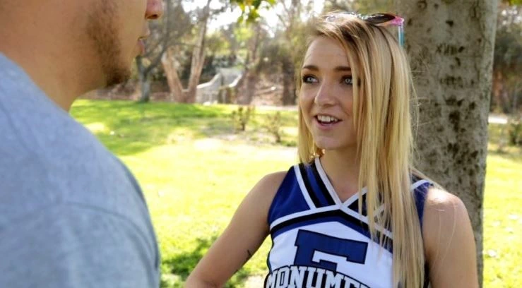 Petite High School Cheerleader Fucks Guy