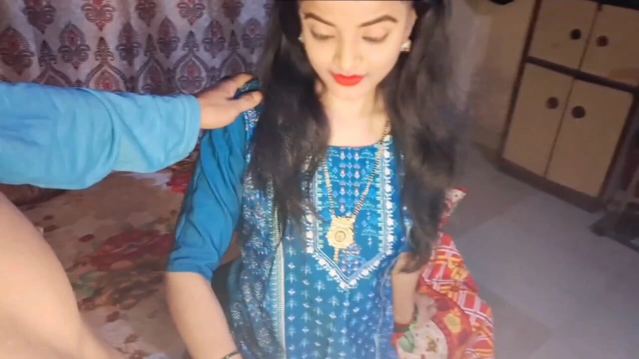 Desi Step Sis just wanted mobile phone step brother is coming nude big cock sowing step sister is hungry big cock fuck my pussy,desi villa